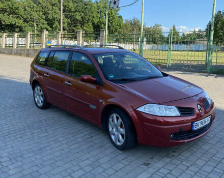 Рено Меган 2006 в Владимирце на Automoto.ua Красный Рено Меган, объемом двигателя 1.6 л и пробегом 281 тыс. км за 4500 $, фото 4 на Automoto.ua
