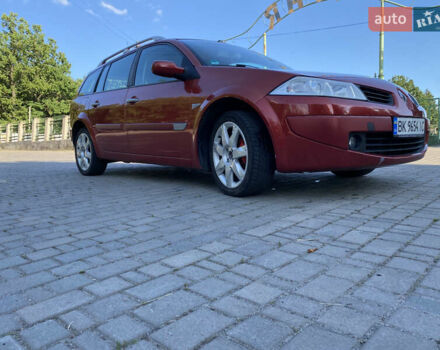 Красный Рено Меган, объемом двигателя 1.6 л и пробегом 280 тыс. км за 4500 $, фото 9 на Automoto.ua