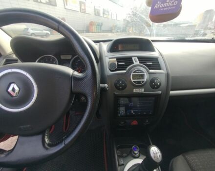 Рено Меган 2006 в Броварах на Automoto.ua Красный Рено Меган, объемом двигателя 1.6 л и пробегом 201 тыс. км за 5300 $, фото 12 на Automoto.ua