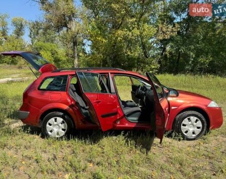 Червоний Рено Меган, об'ємом двигуна 1.6 л та пробігом 226 тис. км за 5600 $, фото 80 на Automoto.ua