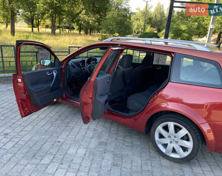 Рено Меган 2006 в Владимирце на Automoto.ua Красный Рено Меган, объемом двигателя 1.6 л и пробегом 281 тыс. км за 4500 $, фото 15 на Automoto.ua