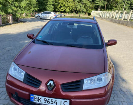 Красный Рено Меган, объемом двигателя 1.6 л и пробегом 280 тыс. км за 4500 $, фото 18 на Automoto.ua