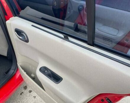 Красный Рено Меган, объемом двигателя 1.6 л и пробегом 265 тыс. км за 5200 $, фото 12 на Automoto.ua