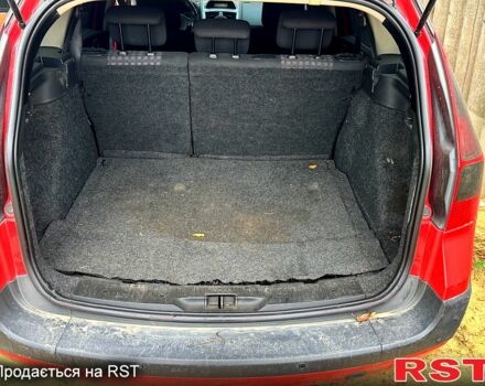 Красный Рено Меган, объемом двигателя 1.4 л и пробегом 245 тыс. км за 3200 $, фото 5 на Automoto.ua