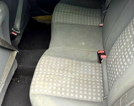 Красный Рено Меган, объемом двигателя 1.4 л и пробегом 245 тыс. км за 3200 $, фото 4 на Automoto.ua