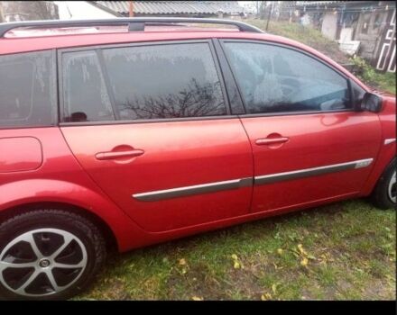 Красный Рено Меган, объемом двигателя 1.6 л и пробегом 300 тыс. км за 4200 $, фото 1 на Automoto.ua