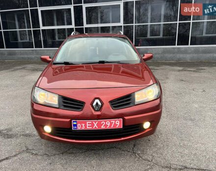 Красный Рено Меган, объемом двигателя 1.6 л и пробегом 201 тыс. км за 5899 $, фото 3 на Automoto.ua