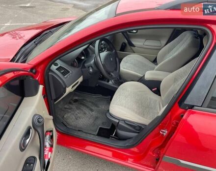 Красный Рено Меган, объемом двигателя 1.6 л и пробегом 265 тыс. км за 5200 $, фото 9 на Automoto.ua