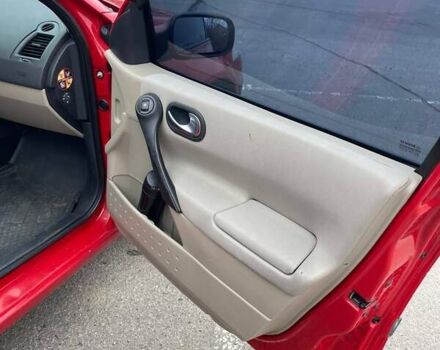 Красный Рено Меган, объемом двигателя 1.6 л и пробегом 265 тыс. км за 5200 $, фото 13 на Automoto.ua