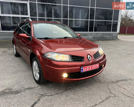 Красный Рено Меган, объемом двигателя 1.6 л и пробегом 201 тыс. км за 5899 $, фото 2 на Automoto.ua