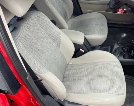 Красный Рено Меган, объемом двигателя 1.6 л и пробегом 265 тыс. км за 5200 $, фото 14 на Automoto.ua