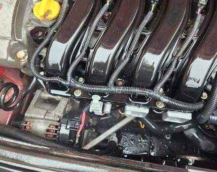 Красный Рено Меган, объемом двигателя 1.6 л и пробегом 300 тыс. км за 3650 $, фото 33 на Automoto.ua