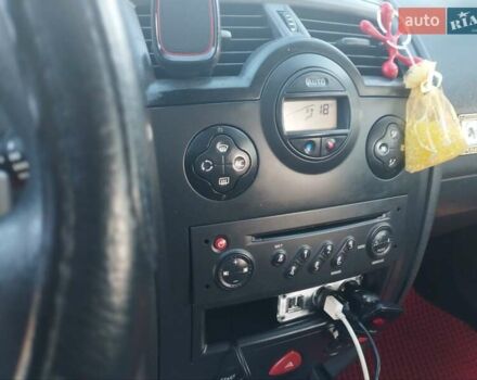 Червоний Рено Меган, об'ємом двигуна 1.6 л та пробігом 204 тис. км за 6300 $, фото 11 на Automoto.ua