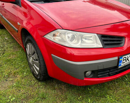 Червоний Рено Меган, об'ємом двигуна 2 л та пробігом 225 тис. км за 5500 $, фото 4 на Automoto.ua