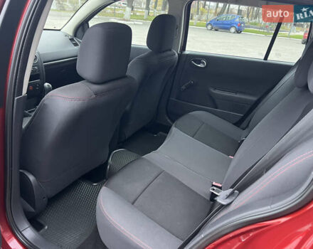 Красный Рено Меган, объемом двигателя 1.6 л и пробегом 201 тыс. км за 5899 $, фото 28 на Automoto.ua