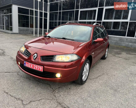 Красный Рено Меган, объемом двигателя 1.6 л и пробегом 201 тыс. км за 5899 $, фото 4 на Automoto.ua