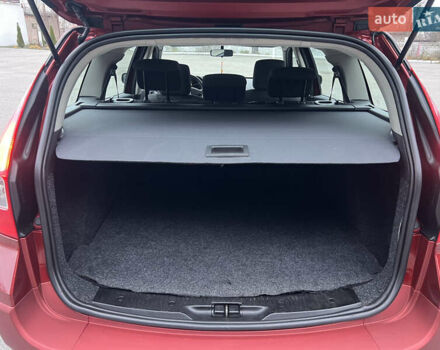 Красный Рено Меган, объемом двигателя 1.6 л и пробегом 201 тыс. км за 5899 $, фото 37 на Automoto.ua