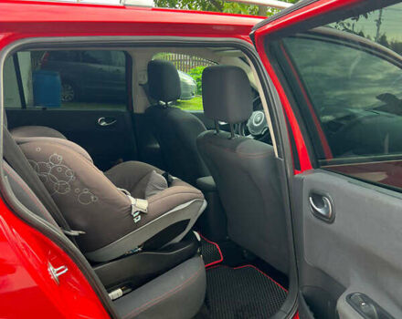 Червоний Рено Меган, об'ємом двигуна 2 л та пробігом 225 тис. км за 5500 $, фото 25 на Automoto.ua