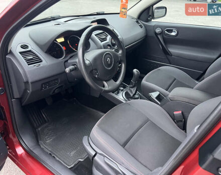 Красный Рено Меган, объемом двигателя 1.6 л и пробегом 201 тыс. км за 5899 $, фото 26 на Automoto.ua