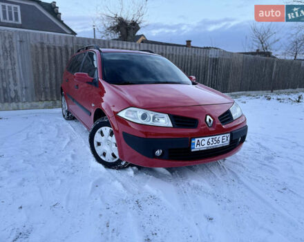 Красный Рено Меган, объемом двигателя 1.6 л и пробегом 244 тыс. км за 4850 $, фото 1 на Automoto.ua