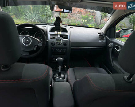 Червоний Рено Меган, об'ємом двигуна 2 л та пробігом 225 тис. км за 5500 $, фото 20 на Automoto.ua