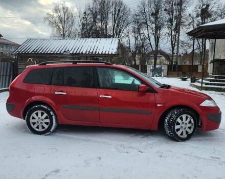 Красный Рено Меган, объемом двигателя 1.6 л и пробегом 300 тыс. км за 3650 $, фото 3 на Automoto.ua