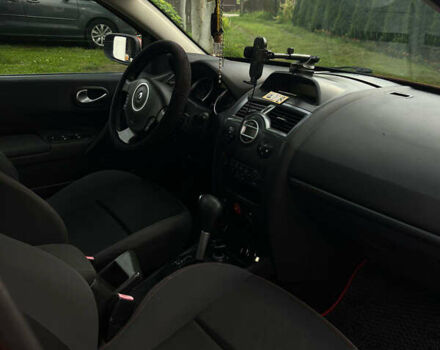 Червоний Рено Меган, об'ємом двигуна 2 л та пробігом 225 тис. км за 5500 $, фото 29 на Automoto.ua