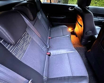 Красный Рено Меган, объемом двигателя 1.6 л и пробегом 216 тыс. км за 5599 $, фото 7 на Automoto.ua