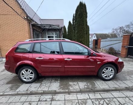 Красный Рено Меган, объемом двигателя 1.6 л и пробегом 216 тыс. км за 5599 $, фото 1 на Automoto.ua