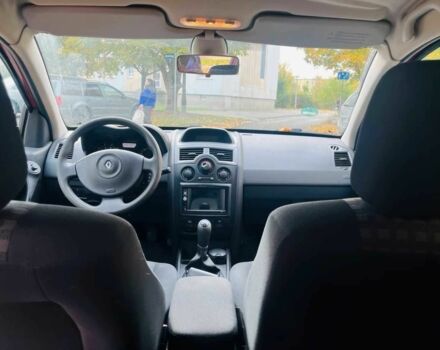 Красный Рено Меган, объемом двигателя 1.6 л и пробегом 185 тыс. км за 4999 $, фото 5 на Automoto.ua