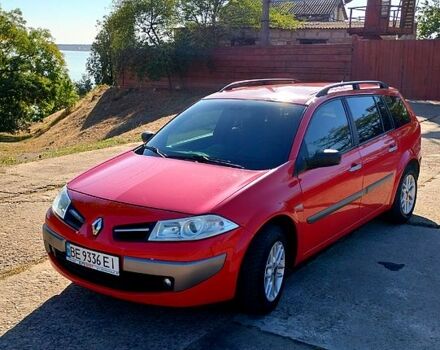Красный Рено Меган, объемом двигателя 1.6 л и пробегом 290 тыс. км за 5100 $, фото 2 на Automoto.ua
