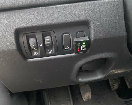 Червоний Рено Меган, об'ємом двигуна 1.6 л та пробігом 247 тис. км за 4800 $, фото 9 на Automoto.ua