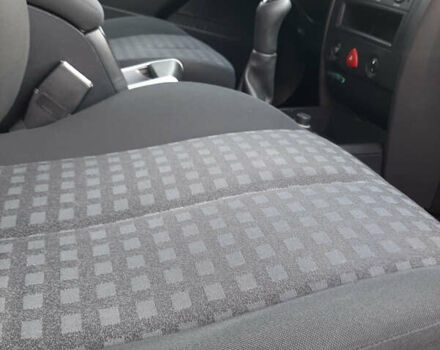 Красный Рено Меган, объемом двигателя 1.6 л и пробегом 170 тыс. км за 6200 $, фото 21 на Automoto.ua