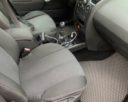 Красный Рено Меган, объемом двигателя 1.87 л и пробегом 260 тыс. км за 4950 $, фото 7 на Automoto.ua