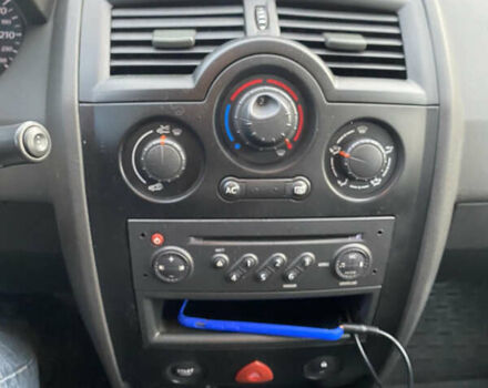 Червоний Рено Меган, об'ємом двигуна 1.6 л та пробігом 247 тис. км за 4800 $, фото 8 на Automoto.ua