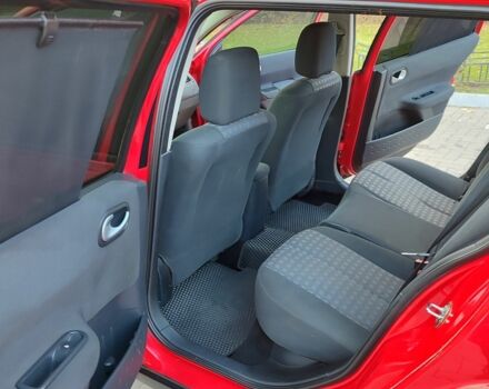 Червоний Рено Меган, об'ємом двигуна 1.6 л та пробігом 250 тис. км за 4800 $, фото 9 на Automoto.ua