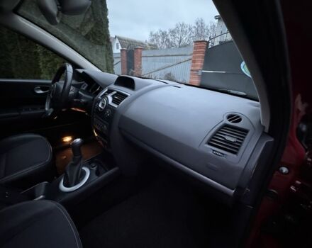 Красный Рено Меган, объемом двигателя 1.6 л и пробегом 216 тыс. км за 5599 $, фото 7 на Automoto.ua