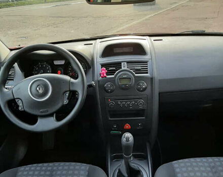 Красный Рено Меган, объемом двигателя 1.6 л и пробегом 170 тыс. км за 6200 $, фото 10 на Automoto.ua