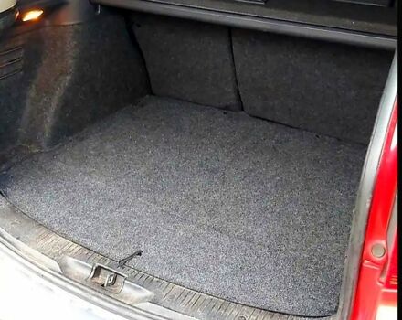 Красный Рено Меган, объемом двигателя 1.6 л и пробегом 290 тыс. км за 4000 $, фото 4 на Automoto.ua