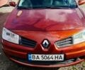 Красный Рено Меган, объемом двигателя 1.6 л и пробегом 242 тыс. км за 4800 $, фото 3 на Automoto.ua