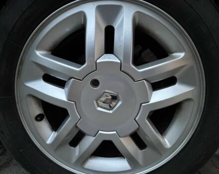 Красный Рено Меган, объемом двигателя 1.6 л и пробегом 216 тыс. км за 5599 $, фото 9 на Automoto.ua