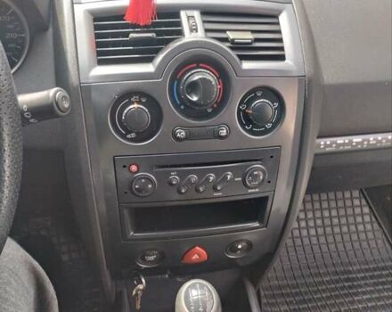 Красный Рено Меган, объемом двигателя 1.4 л и пробегом 115 тыс. км за 4800 $, фото 15 на Automoto.ua