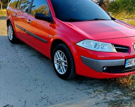 Красный Рено Меган, объемом двигателя 1.6 л и пробегом 290 тыс. км за 5100 $, фото 1 на Automoto.ua