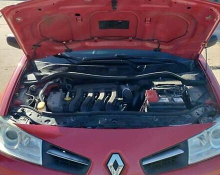 Рено Меган 2008 в Николаеве на Automoto.ua Красный Рено Меган, объемом двигателя 1.6 л и пробегом 292 тыс. км за 4999 $, фото 3 на Automoto.ua