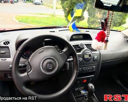 Рено Меган 2008 в Сумах на Automoto.ua Красный Рено Меган, объемом двигателя 1.6 л и пробегом 221 тыс. км за 5000 $, фото 8 на Automoto.ua