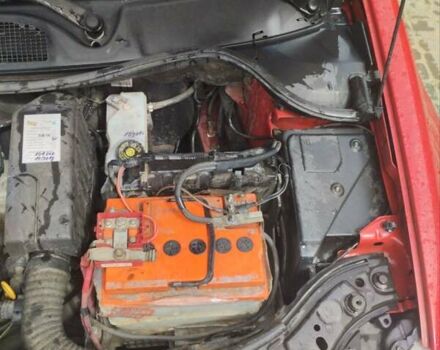 Красный Рено Меган, объемом двигателя 1.4 л и пробегом 115 тыс. км за 4800 $, фото 7 на Automoto.ua