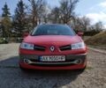 Красный Рено Меган, объемом двигателя 2 л и пробегом 326 тыс. км за 5300 $, фото 1 на Automoto.ua