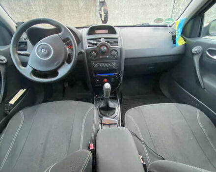 Червоний Рено Меган, об'ємом двигуна 1.6 л та пробігом 247 тис. км за 4800 $, фото 12 на Automoto.ua