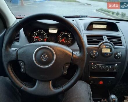 Червоний Рено Меган, об'ємом двигуна 1.6 л та пробігом 237 тис. км за 3850 $, фото 37 на Automoto.ua