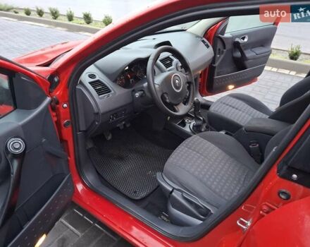Червоний Рено Меган, об'ємом двигуна 1.6 л та пробігом 237 тис. км за 3850 $, фото 21 на Automoto.ua